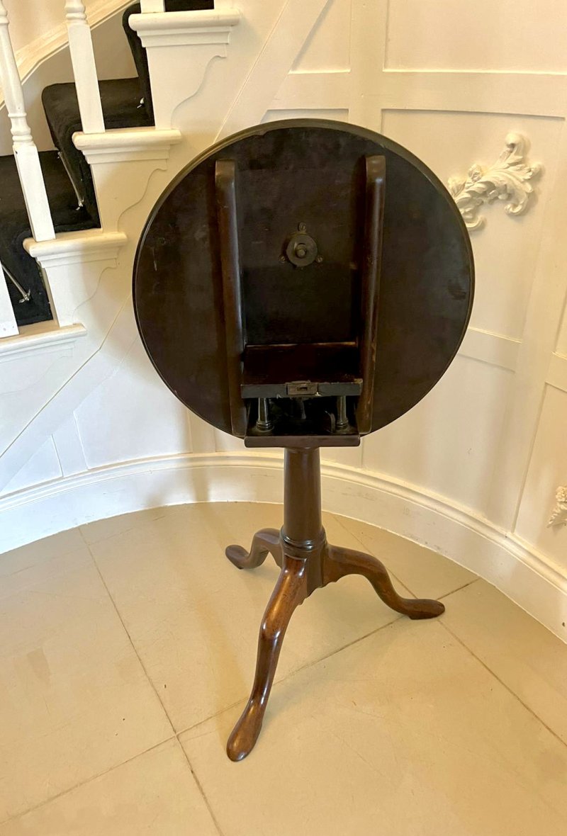 Superb Quality Antique George III Mahogany Lamp Table - Image 3